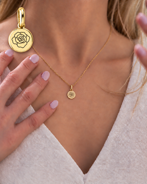 Junio Birth Flower Necklace | Rosa (Gold)