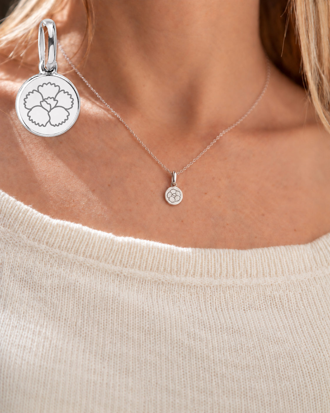 Enero Birth Flower Necklace | Clavel (Silver)