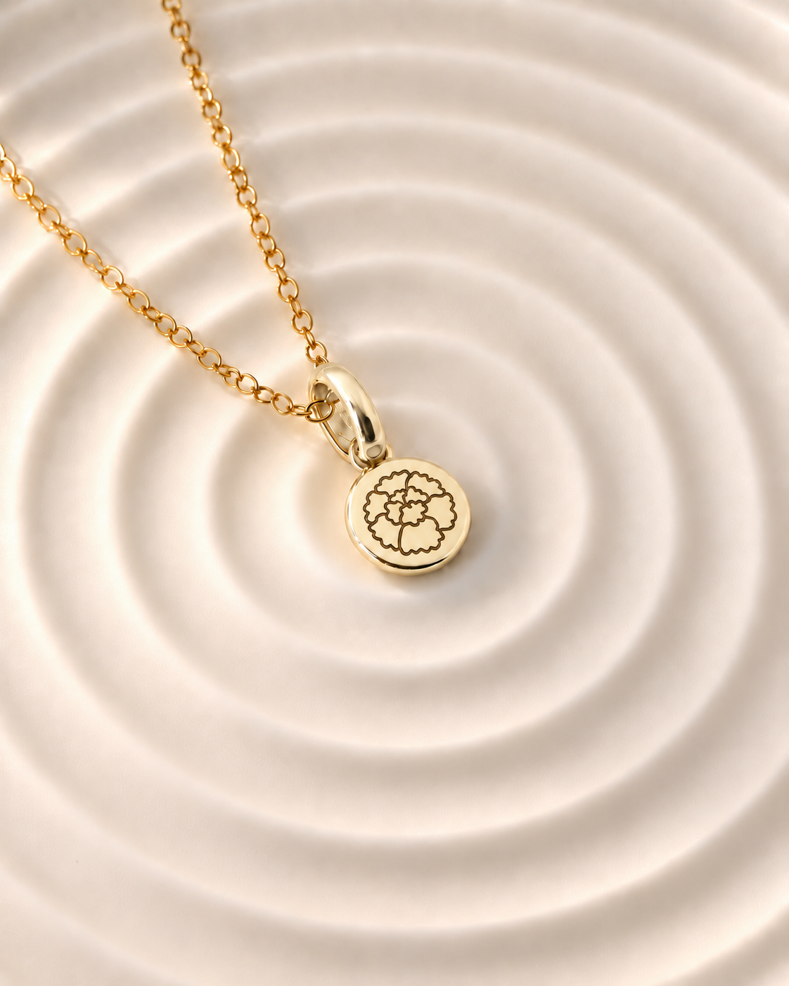 Gold Birth Flower Necklace | Octubre (Caléndula)