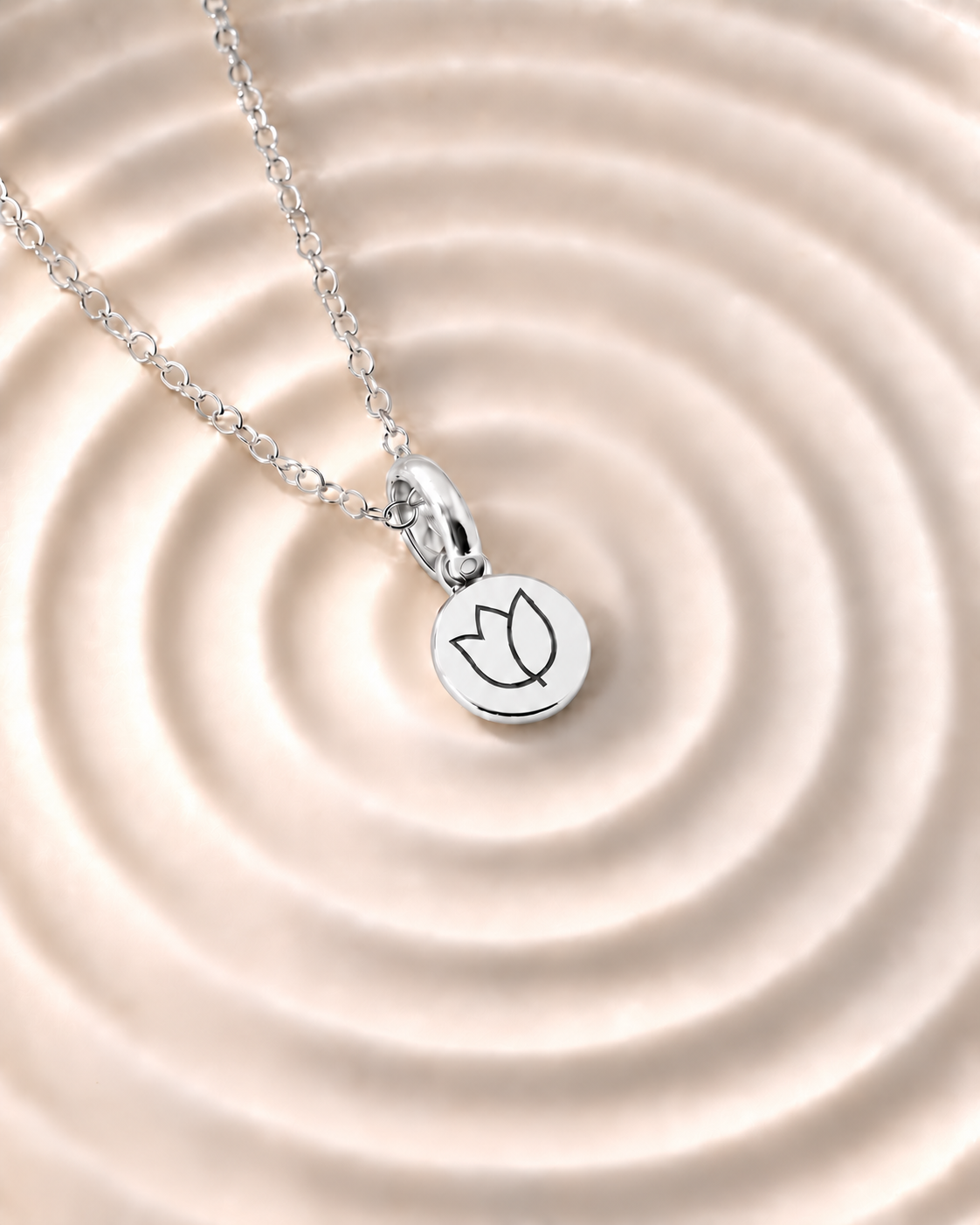 Silver Flower Necklace | Tulipán