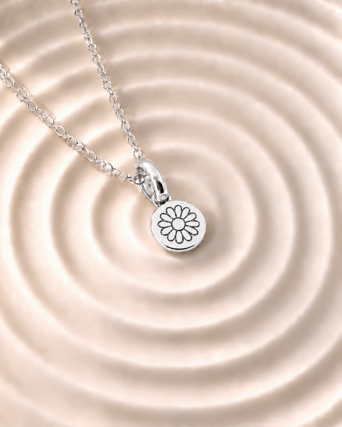 Silver Birth Flower Necklace | Abril (Margarita)