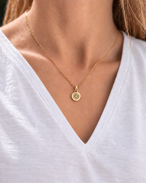 Gold Birth Flower Necklace | Abril (Margarita)