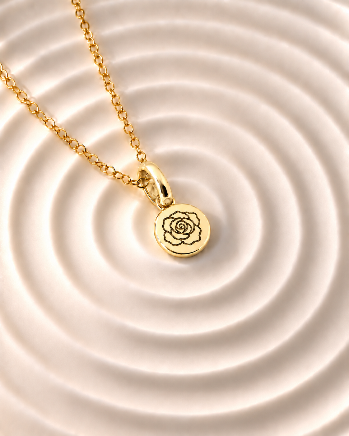 Gold Birth Flower Necklace | Junio (Rosa)