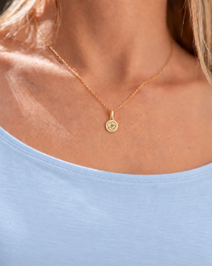 Gold Birth Flower Necklace | Agosto (Amapola)