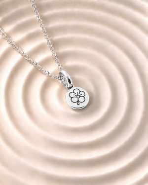 Silver Birth Flower Necklace | Septiembre (Campanilla)
