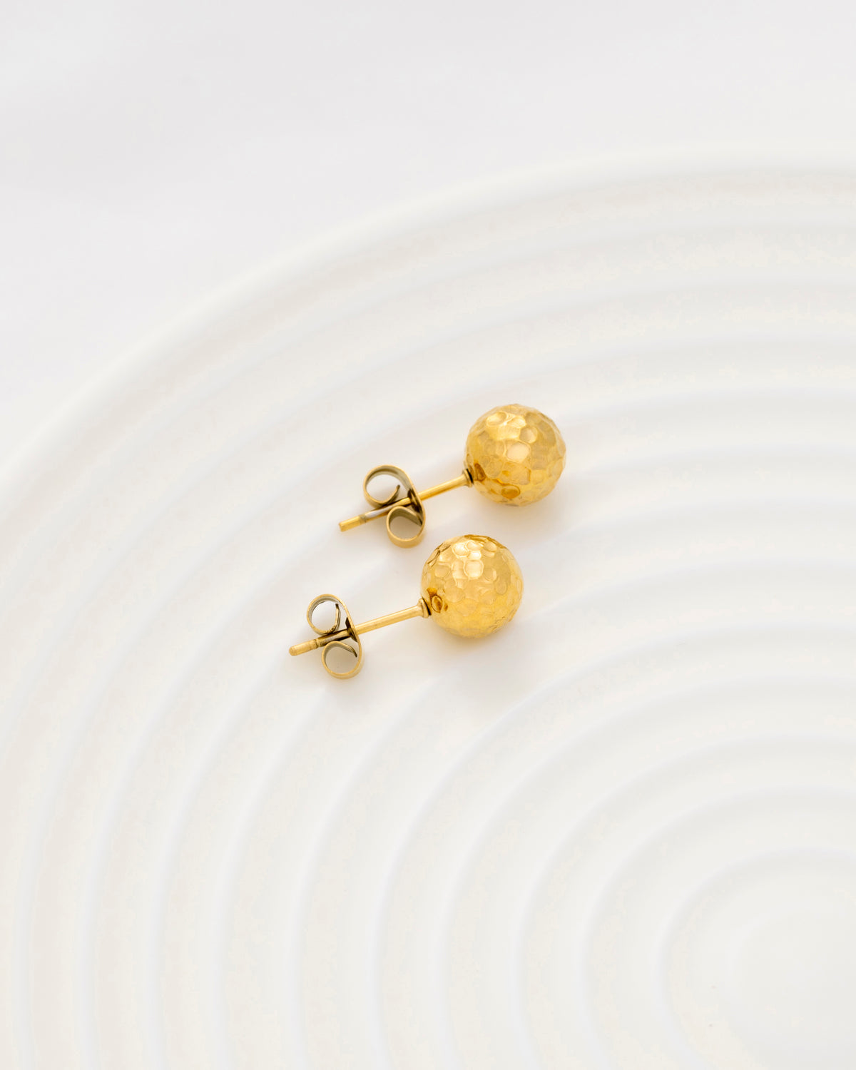 Aretes Texturados Dorados - Bangili