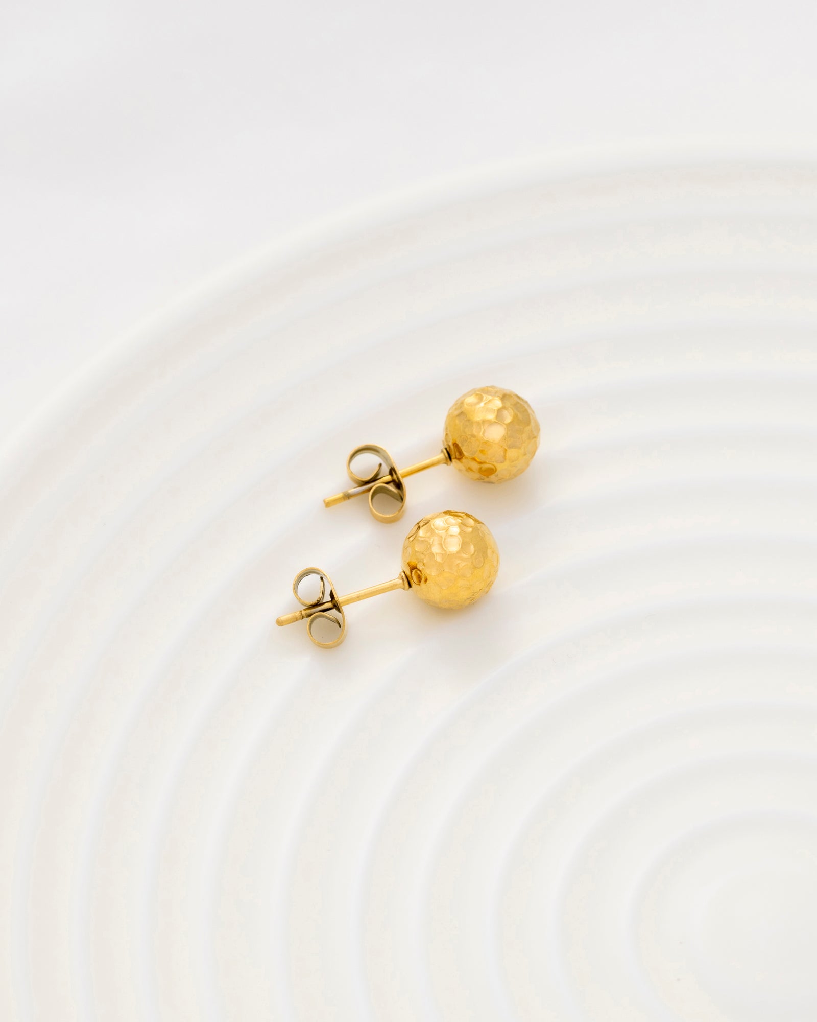 Aretes Texturados Dorados - Bangili