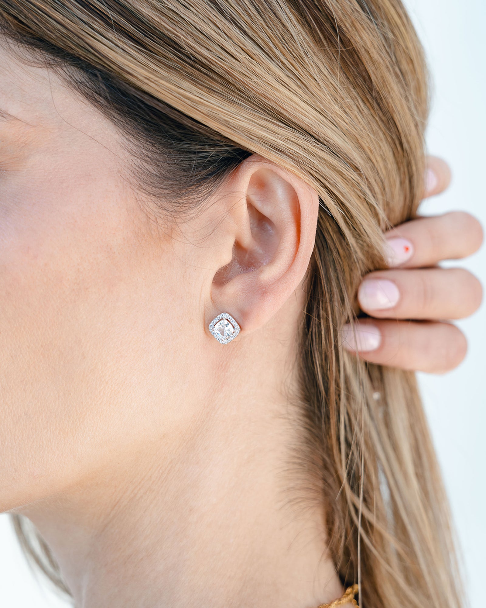 Silver Eterna Studs (Plata 925) - Bangili