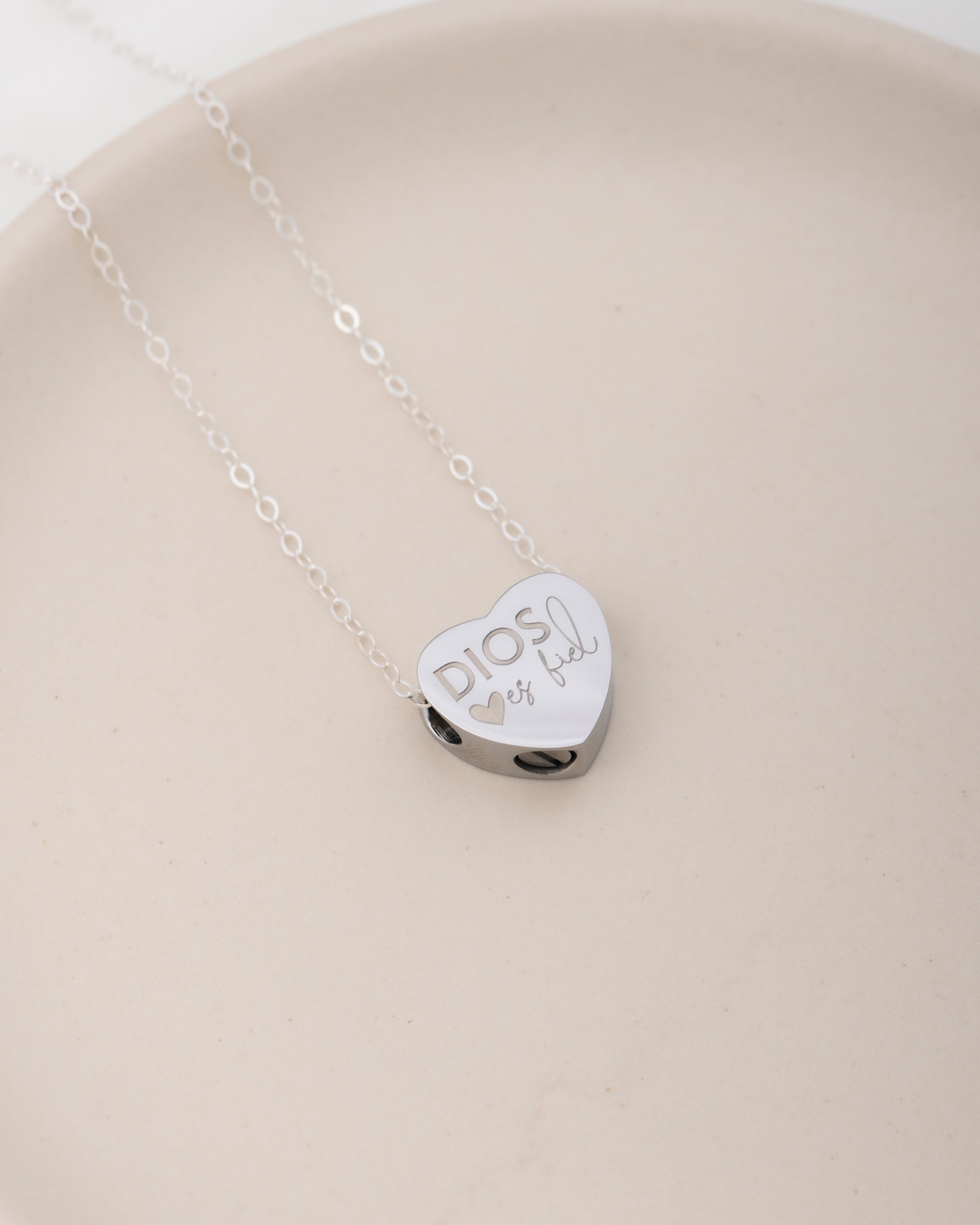 Collar "Dios es Fiel"