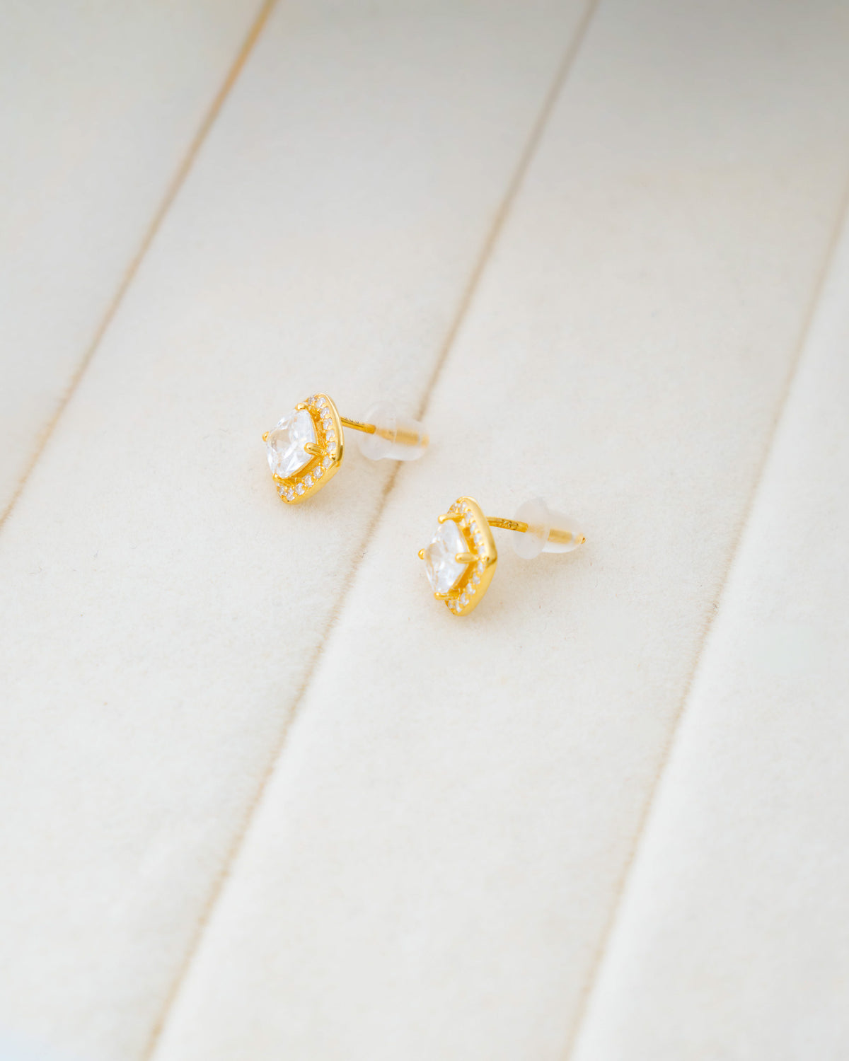 Gold Eterna Studs (Plata 925) - Bangili