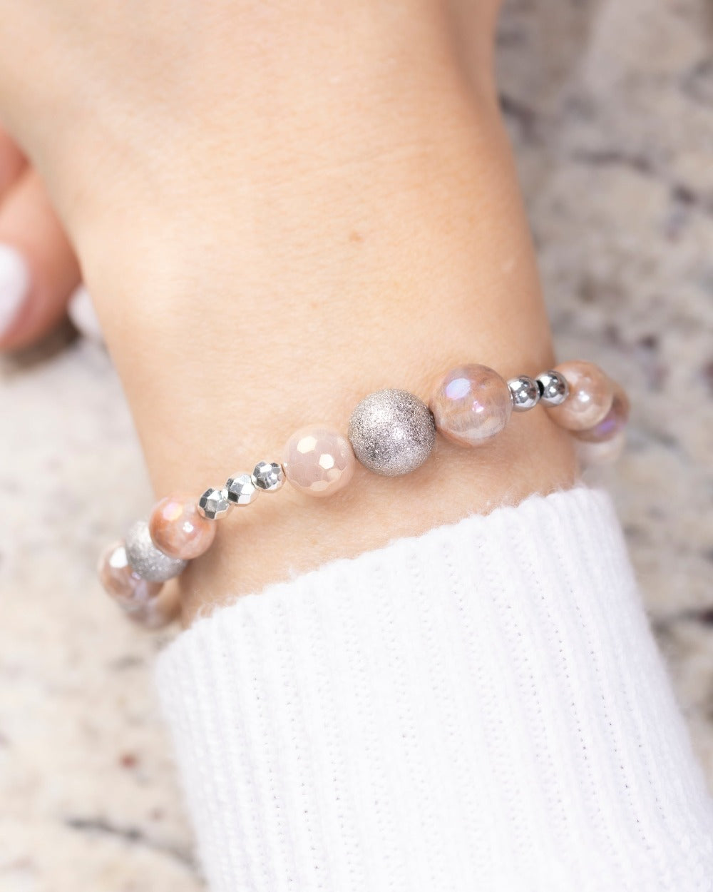 Pulsera de Piedra Luna con Hematitas Plateadas - Bangili